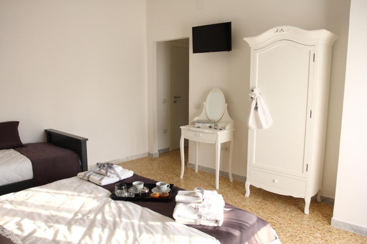 Pompei Palace B&B Pompeia Quarto foto